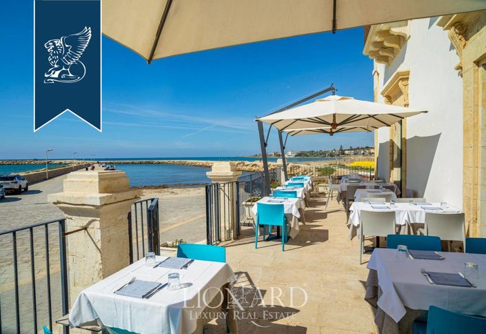 Image No.12-15 Bed Hotel for sale