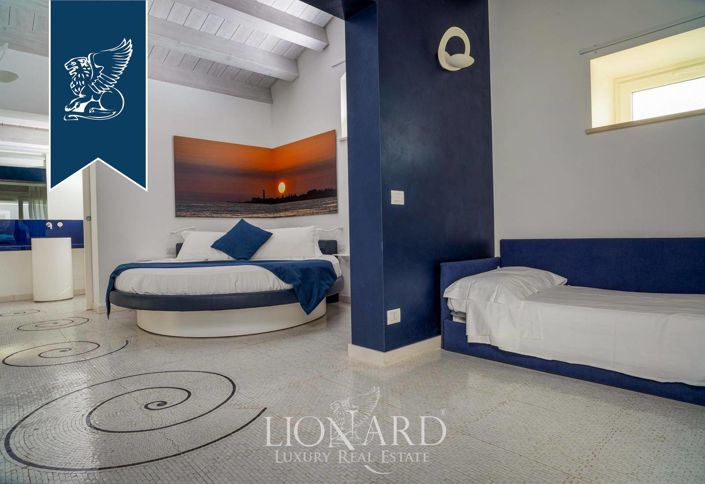 Image No.41-15 Bed Hotel for sale