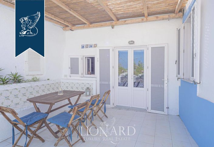 Image No.11-Villa de 6 chambres à vendre à Latina