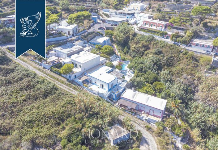 Image No.20-Villa de 6 chambres à vendre à Latina