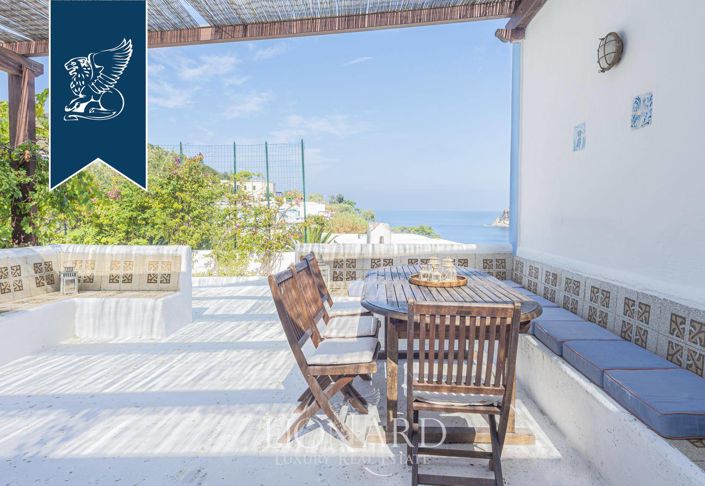 Image No.6-Villa de 6 chambres à vendre à Latina