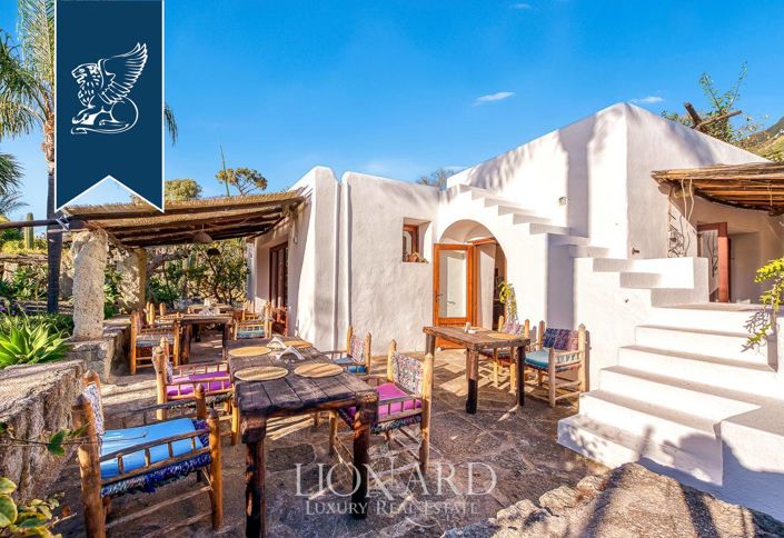 Image No.19-Villa de 20 chambres à vendre à Forio