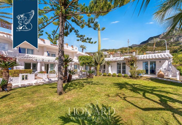 Image No.4-Villa de 20 chambres à vendre à Forio