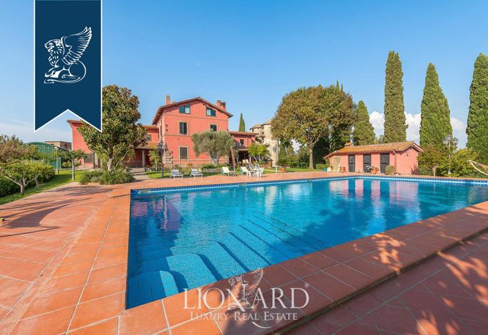 Image No.4-12 Bed Villa for sale