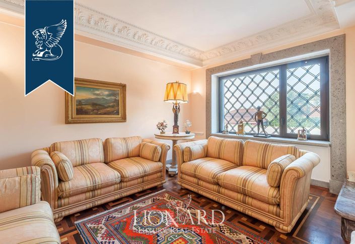 Image No.43-12 Bed Villa for sale