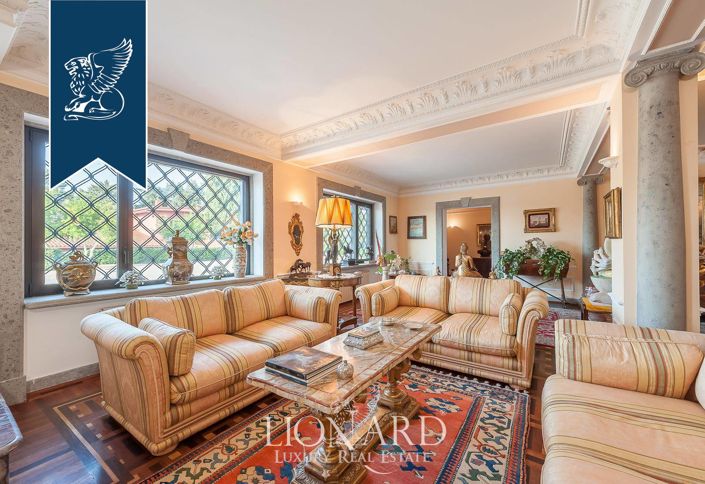 Image No.45-12 Bed Villa for sale