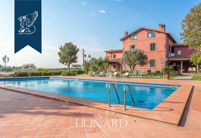 Image No.5-12 Bed Villa for sale