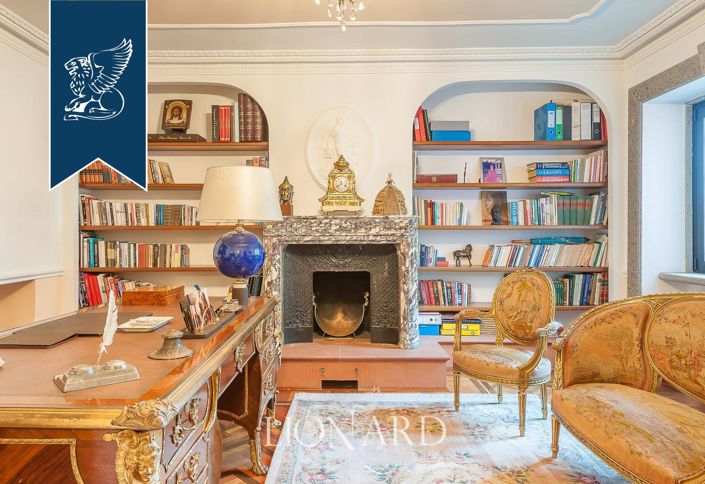 Image No.55-12 Bed Villa for sale