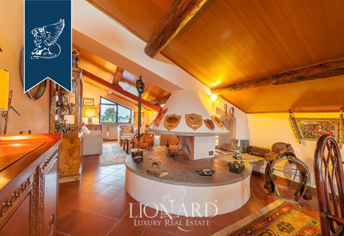 Image No.61-12 Bed Villa for sale