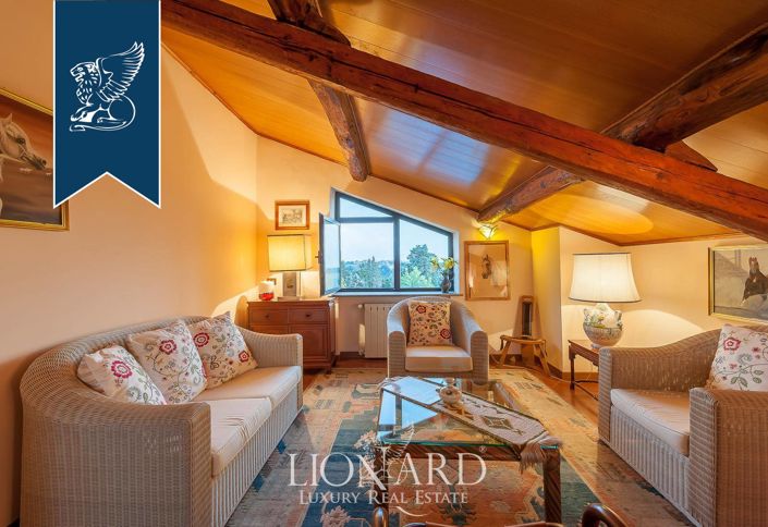 Image No.64-12 Bed Villa for sale