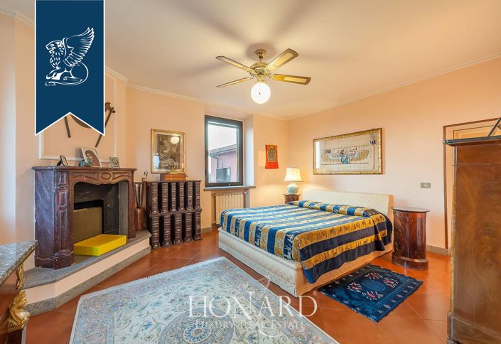 Image No.72-12 Bed Villa for sale