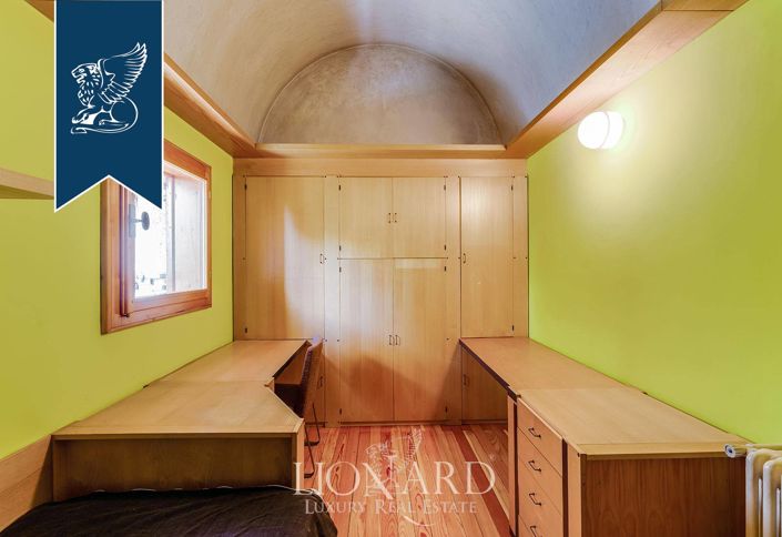 Image No.37-5 Bed Villa for sale