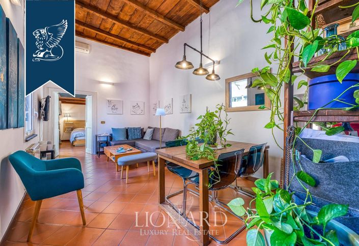 Image No.13-7 Bed Property for sale