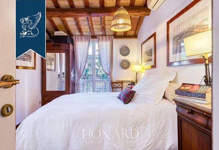 Image No.16-7 Bed Property for sale