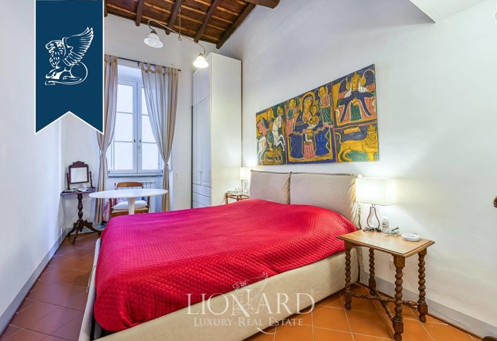 Image No.19-7 Bed Property for sale