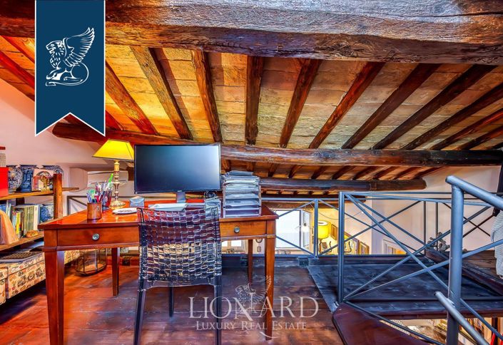 Image No.7-7 Bed Property for sale