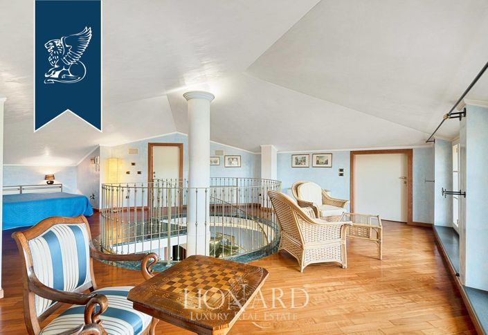 Image No.19-13 Bed Villa for sale