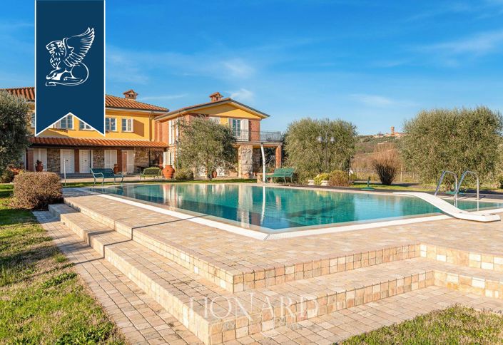 Image No.2-13 Bed Villa for sale