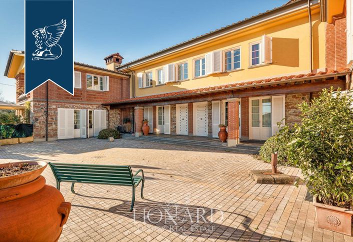 Image No.6-13 Bed Villa for sale