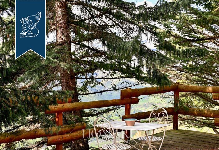 Image No.10-9 Bed Villa for sale