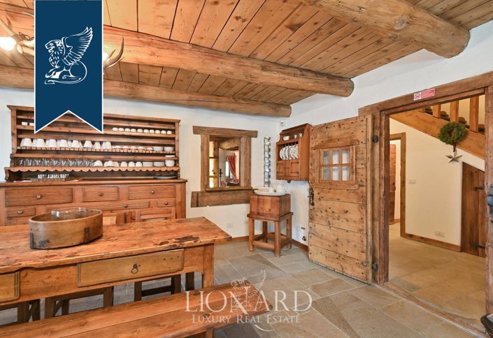 Image No.22-9 Bed Villa for sale