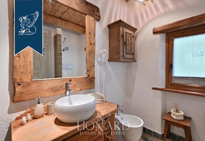 Image No.35-9 Bed Villa for sale