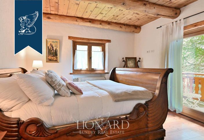 Image No.40-9 Bed Villa for sale