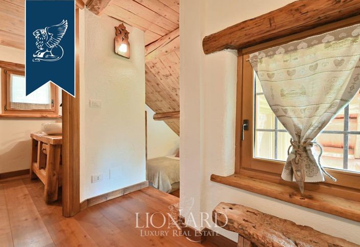 Image No.48-9 Bed Villa for sale