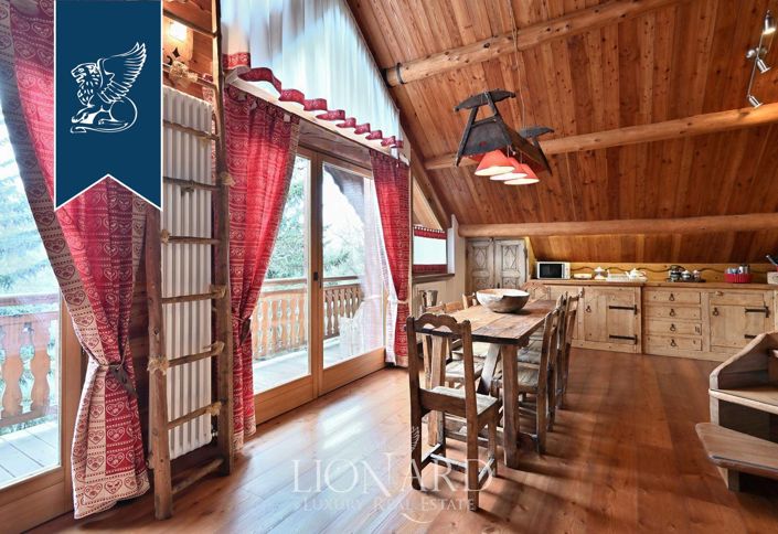 Image No.54-9 Bed Villa for sale