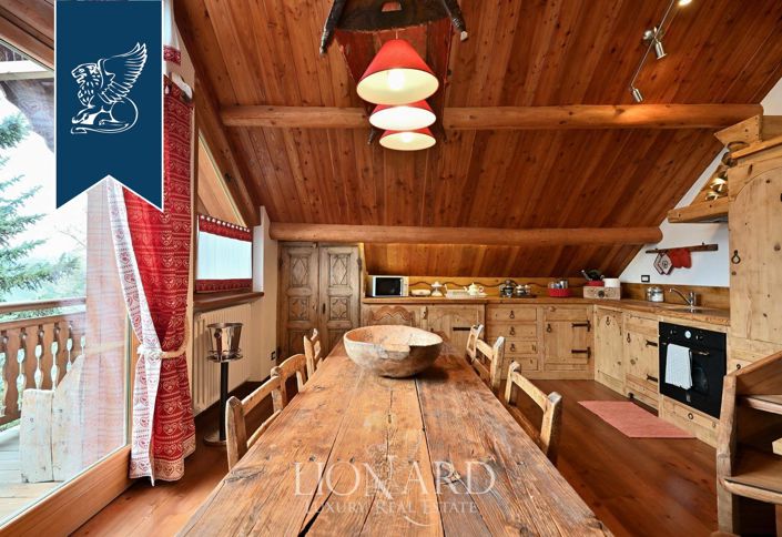 Image No.56-9 Bed Villa for sale