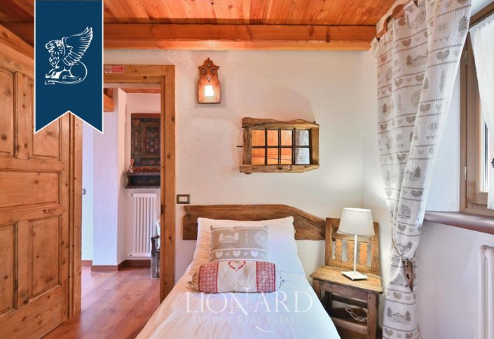 Image No.62-9 Bed Villa for sale