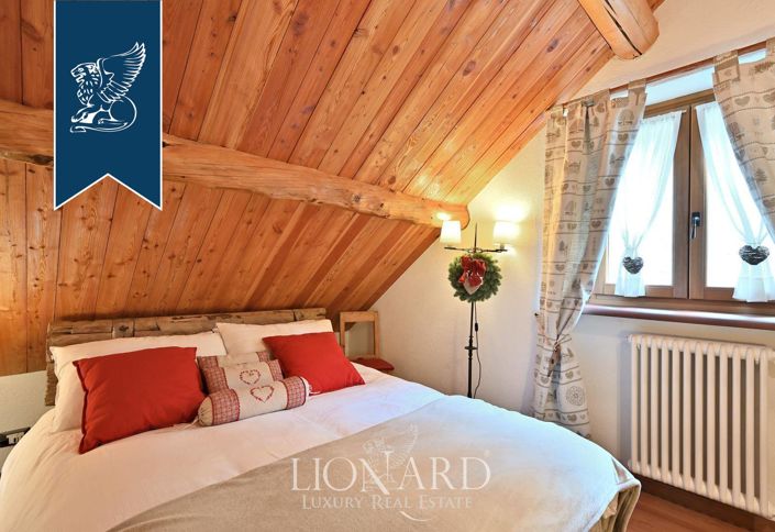 Image No.64-9 Bed Villa for sale