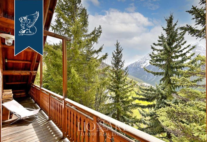 Image No.70-9 Bed Villa for sale