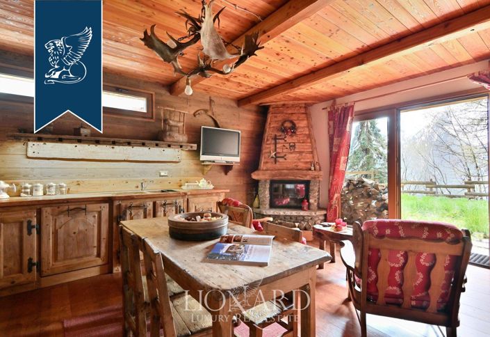 Image No.74-9 Bed Villa for sale