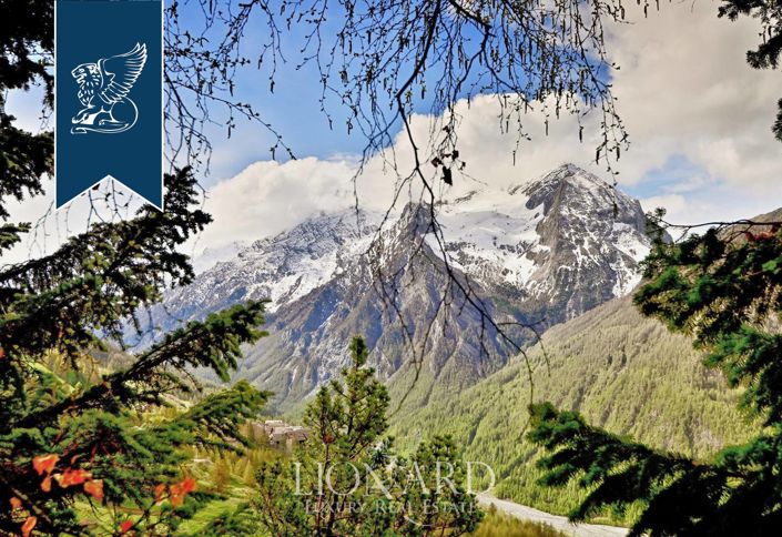 Image No.8-9 Bed Villa for sale