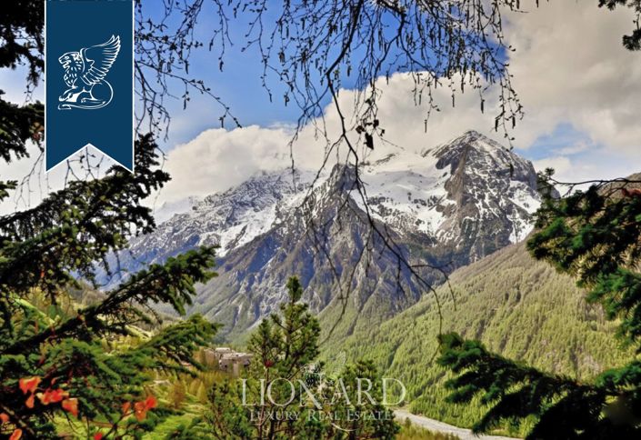 Image No.8-9 Bed Villa for sale