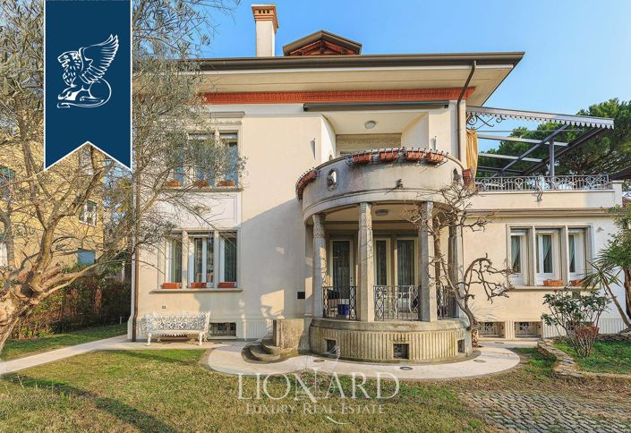 Image No.3-5 Bed Villa for sale