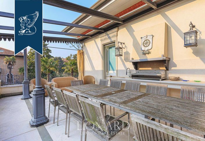 Image No.6-5 Bed Villa for sale