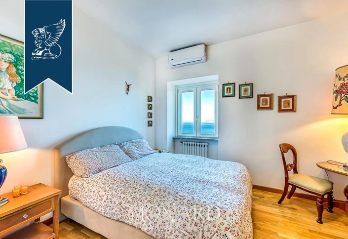 Image No.14-Villa de 4 chambres à vendre à Vico Equense