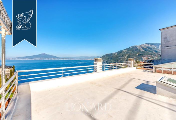 Image No.7-Villa de 4 chambres à vendre à Vico Equense