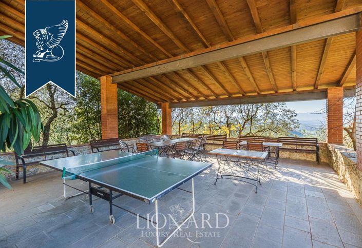 Image No.105-50 Bed Farmhouse for sale