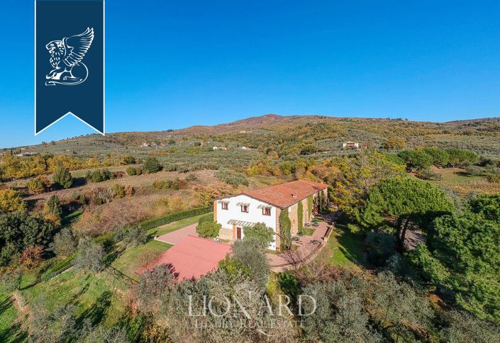 Image No.13-50 Bed Farmhouse for sale