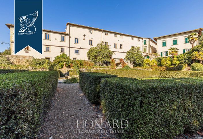 Image No.26-50 Bed Farmhouse for sale