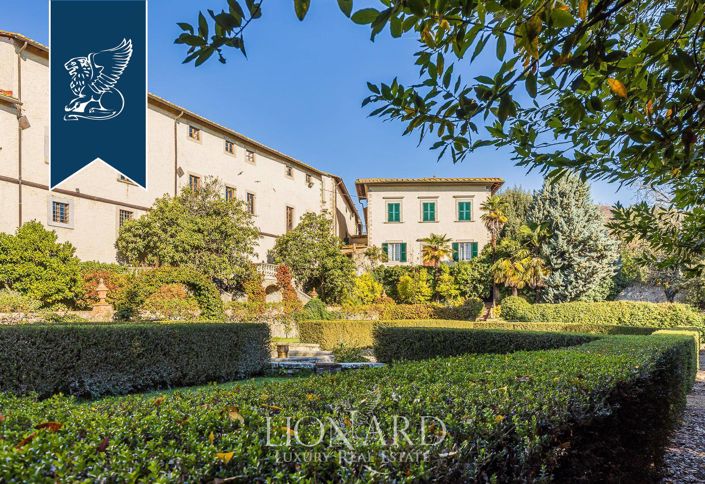 Image No.36-50 Bed Farmhouse for sale