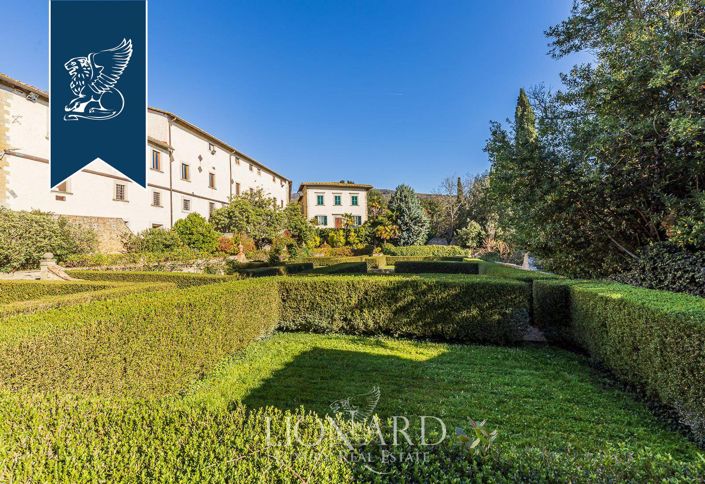 Image No.37-50 Bed Farmhouse for sale