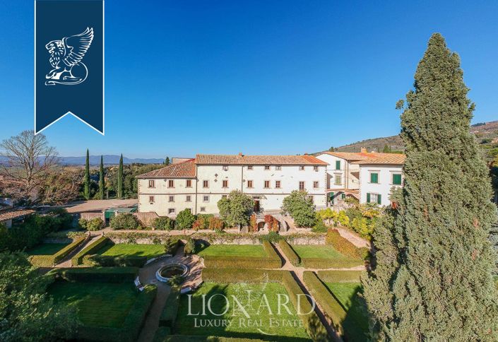 Image No.6-50 Bed Farmhouse for sale