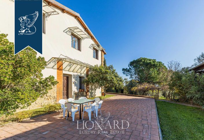 Image No.78-50 Bed Farmhouse for sale