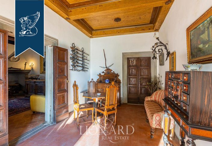 Image No.90-50 Bed Farmhouse for sale