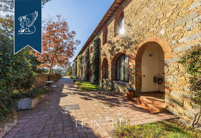 Image No.97-50 Bed Farmhouse for sale