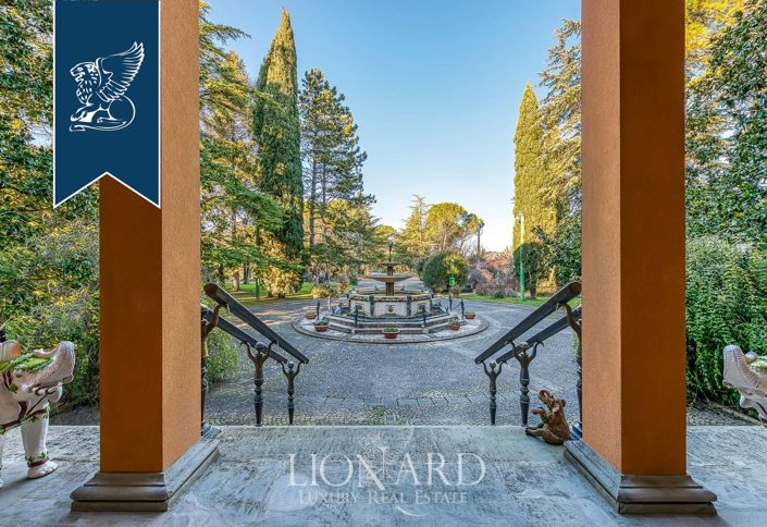 Image No.12-14 Bed Villa for sale